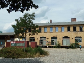 The Venue © Manfred Mayer / The Cover Image © gezett