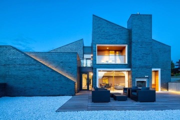 Ronald McDonald House at the Children's Hospital in Vancouver, British Columbia | Photo by Ed White