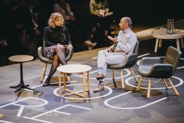 Christopher Cabaldon, sitting mayor of West Sacramento discussing urban regeneration with Lenka Kabrhelová at reSITE | Photo courtesy of Jakub Červenka