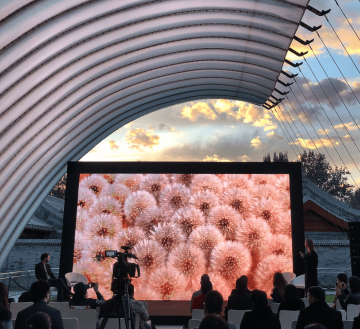 A special session of Assembly in collaboration with Serpentine Pavilion Beijing in 2018. Lonneke Gordijn of Amsterdam-based Studio Drift was giving a lecture to a local audience. Beijing, 2018. Photo courtesy of Collective Contemporist.